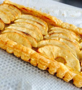 Tarte fine aux pommes compote e