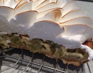 Tarte à la rhubarbe meringuée