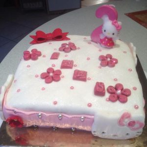 Gateau hello kitty