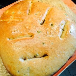 Fougasse aux olives vertes