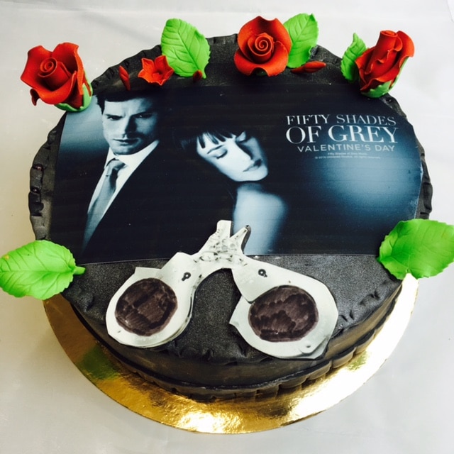 Gateau Fifty Shades Of Grey Cake Design Pate A Sucre Les Delices De Mary